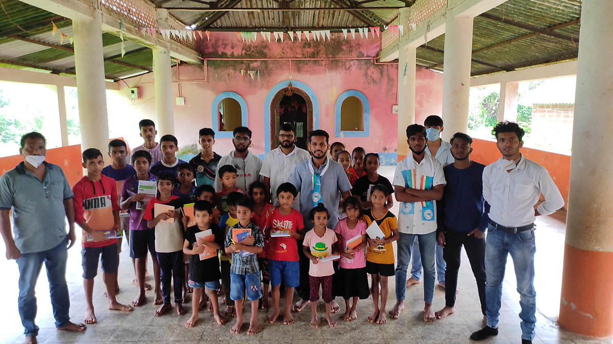 prudentgoa's tweet photo. NSUI Goa Team distributed stationery to students of Satre Village on 75th Independence Day, NSUI has demanded CM to resolve connectivity issues faced by the students living in remote areas
#Goa #Education #NSUI https://t.co/pKm2fcjCCg
