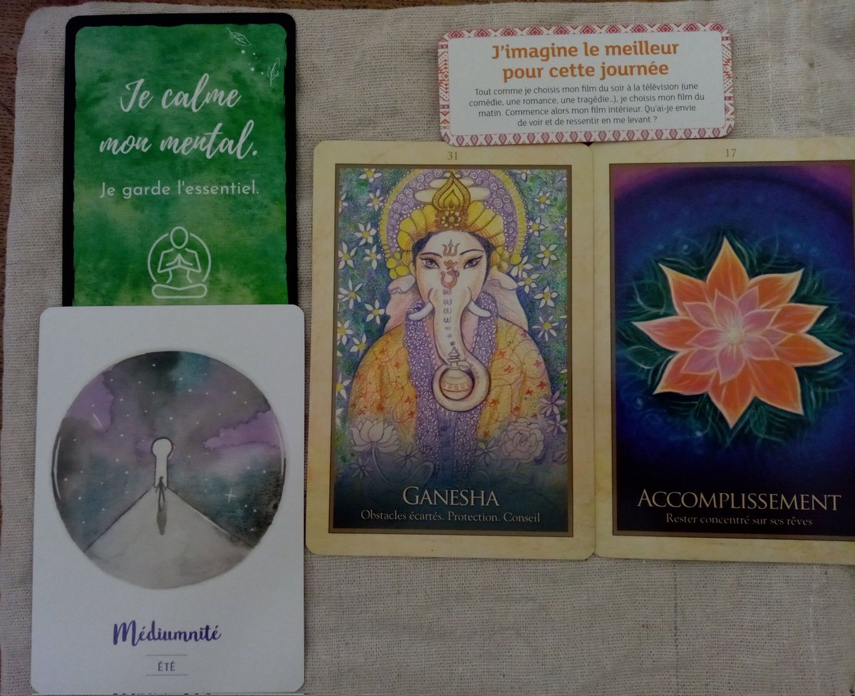 MarzEmma1's tweet photo. #cartedaffirmationspositif #accordstolteques #developpementpersonnel🙏 #guidances #cartomancie #gaia #oracles✨ #liberationenergetique #mediumnite #Lacherprise🙏 #reves #sweetdream #accomplissement #witchlife #witchyvibes #witchythinks #loa #goodvibesonly✨ #positivevibes💫 https://t.co/LCd7KeEsle