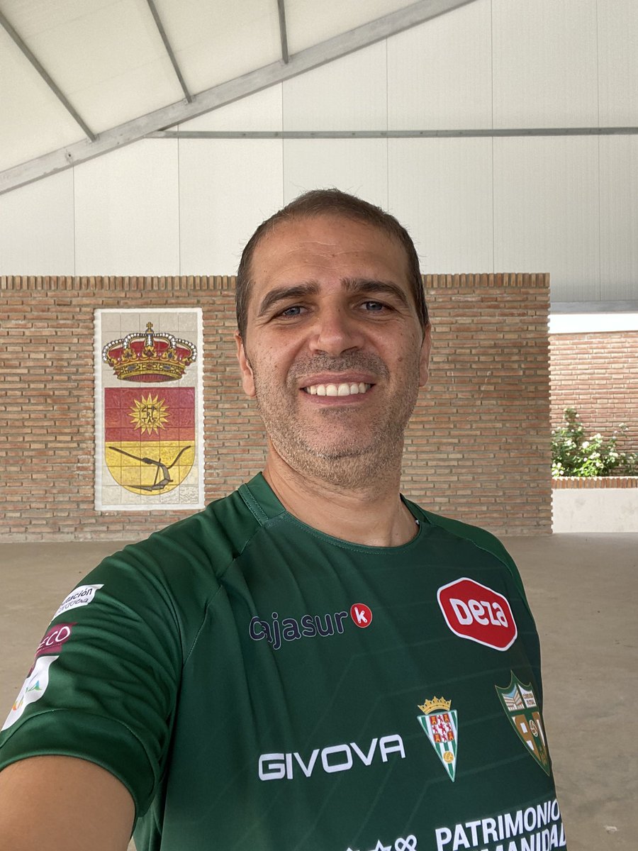 josechaconperez's tweet photo. Apurando la vacaciones a la espera de que empiece la acción 📸 #lnfs #1rfef #ligaprovincialfs #3FS #2BFS #interfutbol #copaespañafs2022 #seleccionespañolafs https://t.co/zqnAsgngJ3