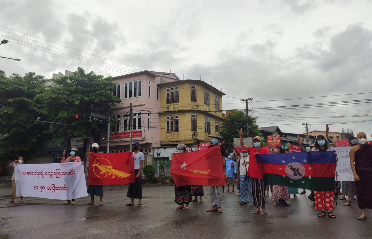In downtown Kale, Sagaing, students, monks and residents staged a demonstration today (Aug 16) to mark 190 days of protests against Myanmar military dictatorship. 

Photos: CJ 

#WhatsHappeninglnMyanmar