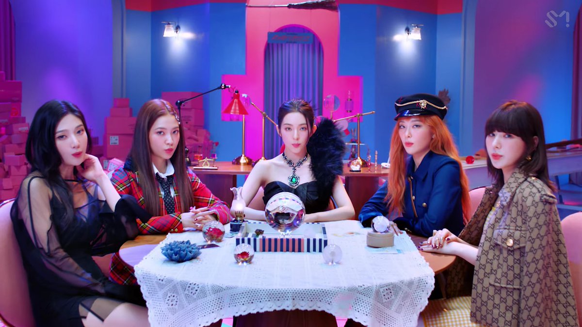 KSGUpdates's tweet photo. 👑 Queens of the Red Castle 👑

https://t.co/WxCMT2ECXT
#QueendomCome
#레드벨벳_퀸덤_가보자고
QUEENDOM IS OPEN

@RVsmtown https://t.co/AqDVkAMhDz