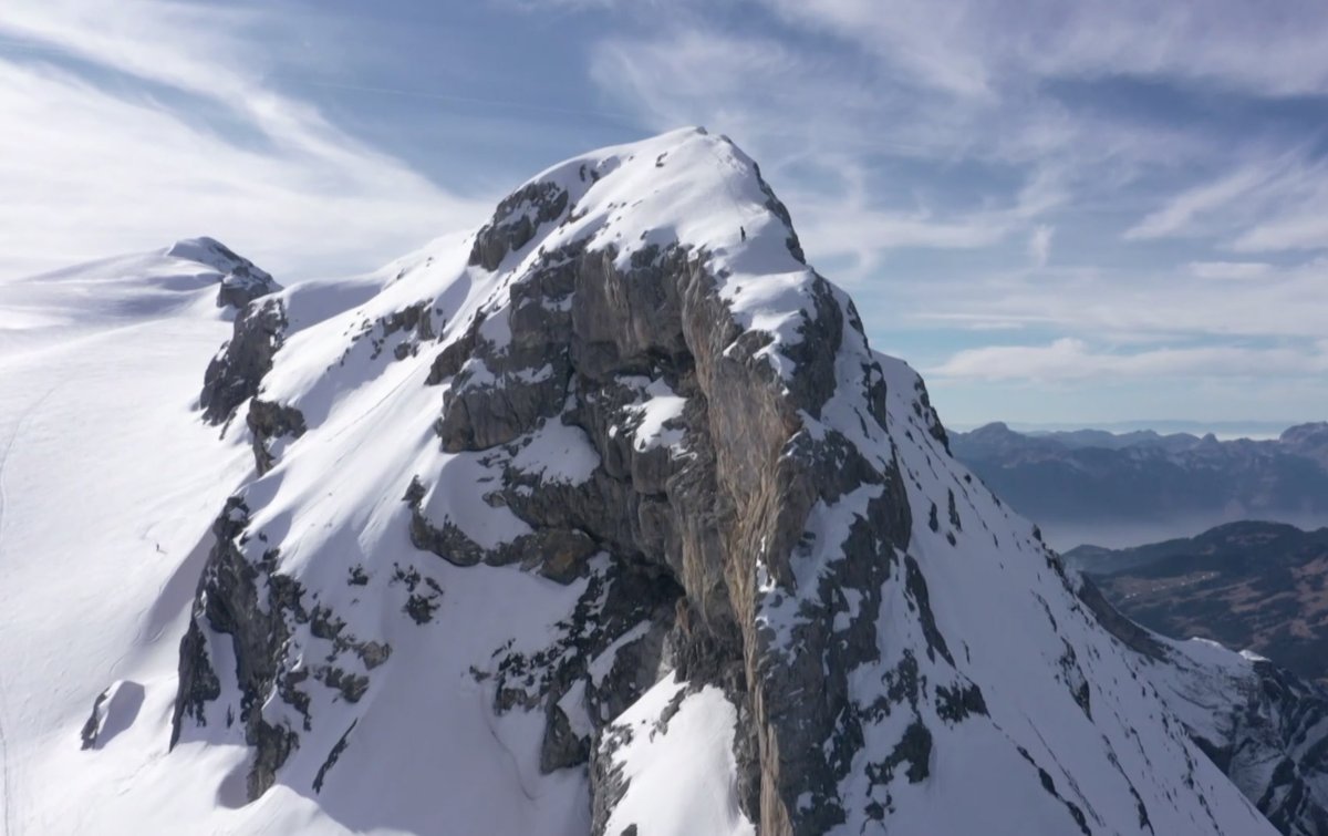 RadioTeleSuisse's tweet photo. 📽🎞🏔Le #FIFAD s’est terminé ce week-end! 
Partenaire de longue date du festival, la RTS soutient le patrimoine audiovisuel 🇨🇭 en coproduisant des films et en les diffusant sur ses antennes. 
Découvrez la sélection de films du FIFAD ici👉https://t.co/rqCqtSaZx3 
#RTSAvecVous https://t.co/XaUKoOETxO