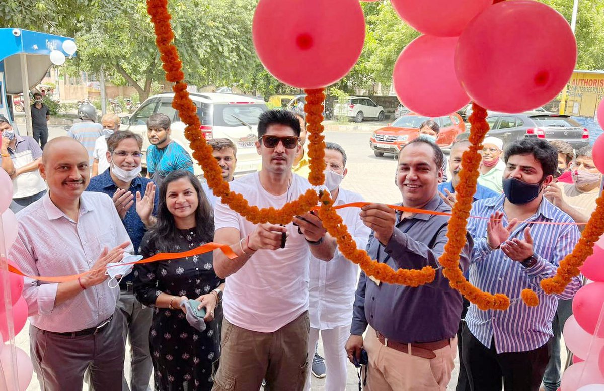 BPCLDelhiRetail Territory (@delhibpclretail) on Twitter photo #Olympic boxing champ <a href="/boxervijender/">Vijender Singh</a> kickstarted <a href="/Amul_Coop/">Amul.coop</a> Parlor, at our RO M/s Jaglan Filling Station in Dwarka with <a href="/ArbBpcl/">BPCL ARB DELHI</a> . Kick start your day with 2 super brands at 1 place: Fuel with <a href="/BPCLimited/">Bharat Petroleum</a> and take good health on the way
<a href="/BPCLRetail/">BPCL Energy Stations</a> <a href="/Kshitij1404/">KshitijM</a> <a href="/Pankajmotirama1/">Pankajmotiramani</a> #Olympic boxing champ <a href="/boxervijender/">Vijender Singh</a> kickstarted <a href="/Amul_Coop/">Amul.coop</a> Parlor, at our RO M/s Jaglan Filling Station in Dwarka with <a href="/ArbBpcl/">BPCL ARB DELHI</a> . Kick start your day with 2 super brands at 1 place: Fuel with <a href="/BPCLimited/">Bharat Petroleum</a> and take good health on the way
<a href="/BPCLRetail/">BPCL Energy Stations</a> <a href="/Kshitij1404/">KshitijM</a> <a href="/Pankajmotirama1/">Pankajmotiramani</a>