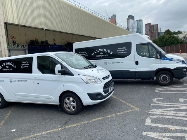 HarwoodsLondon's tweet photo. New branding on our latest additions to our fleet. It's now in black &amp; white. Trusted by Top Chefs for Generations !! #freshproduce#familybuisness and proud to be based in the best wholesale market in London @MarketFood https://t.co/LSFw2ymFuK