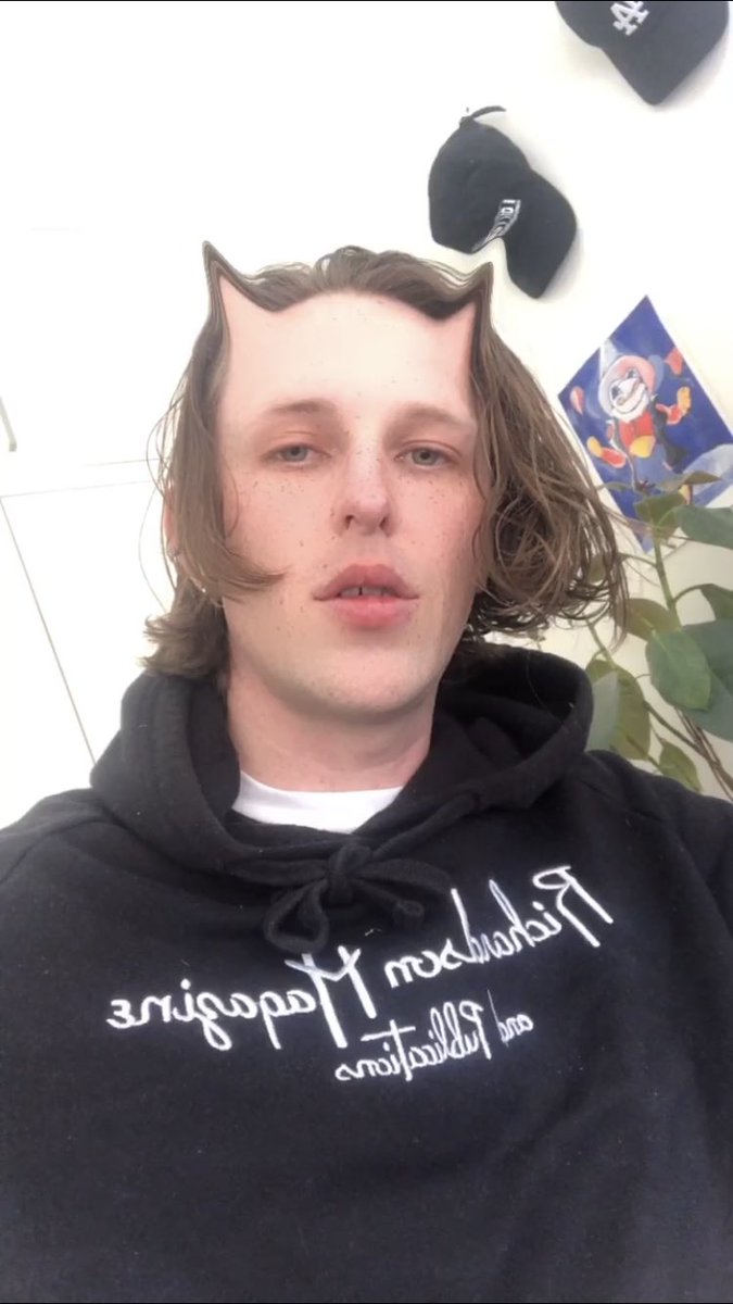 mossylovesyou's tweet photo. Tune into my favorite radio station FBi 94.5 from 3pm AEST tomorrow to hear the world premiere of ‘Shade’! Thanks for the support @fbiradio 😇😇 https://t.co/iPa6C4JUfj