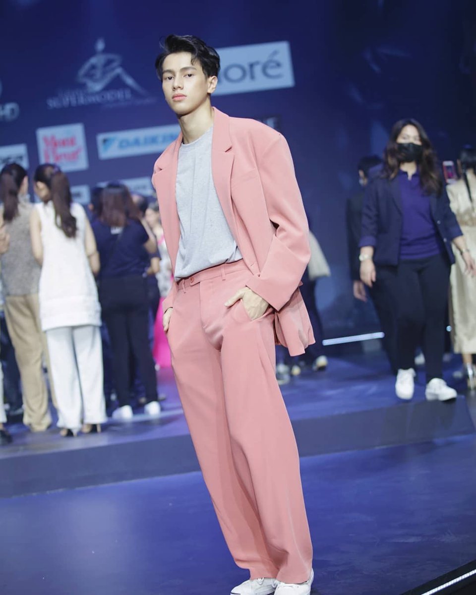 SmartcsnpPH's tweet image. I was born to stand out. 🦋
@csnp_21
#smartchisanupong #smartcsnp #smartchisanupongph #dontsaynotheseries #dontsaynotheseriesXLeon