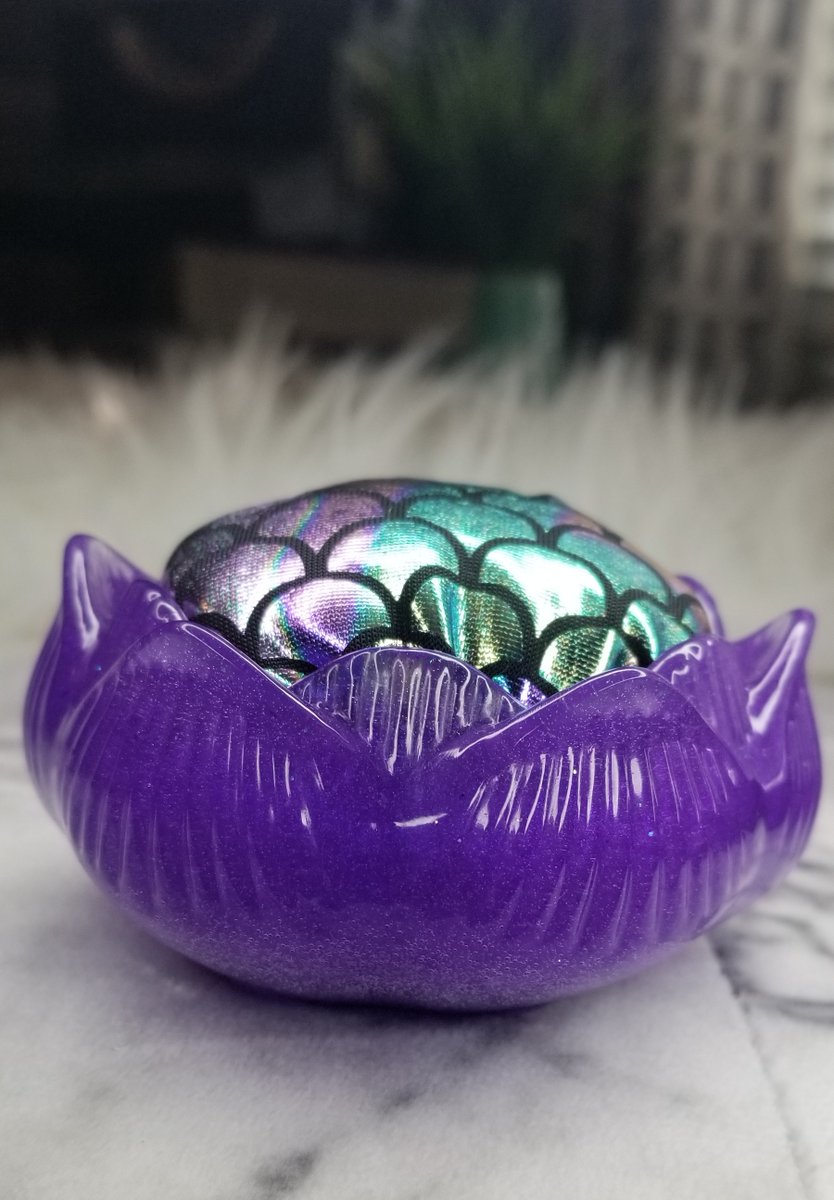 VillaGlam's tweet photo. GLAM CUSHIONS are on SALE for $15...Get yours NOW!!! Perfect for holding multiple weaving needles. >>SHOP https://t.co/Q5wcQRIQD8<<< #HAIRSTYLISTS #BEAUTY #HAIRACCESSORIES #HAIR #EXTENSIONS #HANDMADEITEMS #NEEDLEHOLDER #EYELASHES #KEYCHAINS #HAIRCAREPRODUCTS #SEWIN #SEAMSTRESSES https://t.co/KY8OrrPe8v