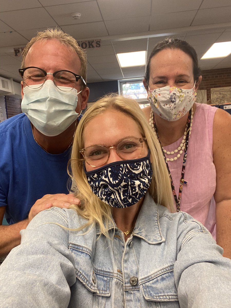 Team 5th Grade IT! #ITtigers #112Leads #momentsmatter <a href="/ToddRosenfeldt1/">Todd Rosenfeldt</a> <a href="/BarrHallie/">Hallie Barr</a>