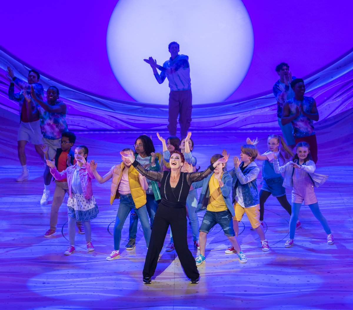 JosephMusical's tweet image. 30 years on and all we can say is… Sha la la @LinziHateley you’re still in your prime! 🤩🌈

How amazing are these images!? It makes us all the more excited to get back on the @LondonPalladium  stage tomorrow! #GoGoGoJoseph