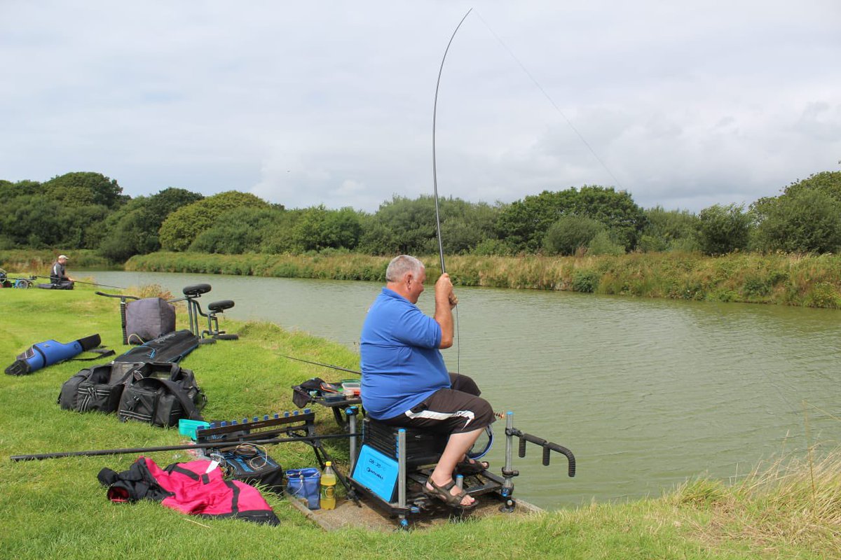jd101uk's tweet photo. The girls having a fishing lesson of grandad AKA Dave Swain lots of great fish and the girls had lots of fun and learnt loads🐟🐟 @GarbolinoUK @DynamiteBaits @News_Reel 1/2 https://t.co/yD5avWKOYL