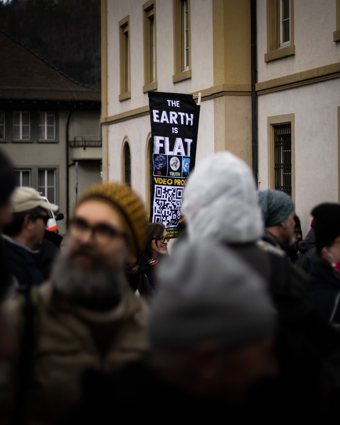 GRA Stiftung Gegen Rassismus und Antisemitismus (@grastiftung) on Twitter photo «Antisemitismus findet in der Mitte der Gesellschaft statt» - Grosses Interview mit der GRA-Geschäftsleiterin <a href="/DinaWyler/">Dina Wyler</a> im <a href="/bielertagblatt/">Bieler Tagblatt</a>
bielertagblatt.ch/antisemitismus…
#antisemitismus #schweiz #verschwörungstheorien #coronademos «Antisemitismus findet in der Mitte der Gesellschaft statt» - Grosses Interview mit der GRA-Geschäftsleiterin <a href="/DinaWyler/">Dina Wyler</a> im <a href="/bielertagblatt/">Bieler Tagblatt</a>
bielertagblatt.ch/antisemitismus…
#antisemitismus #schweiz #verschwörungstheorien #coronademos