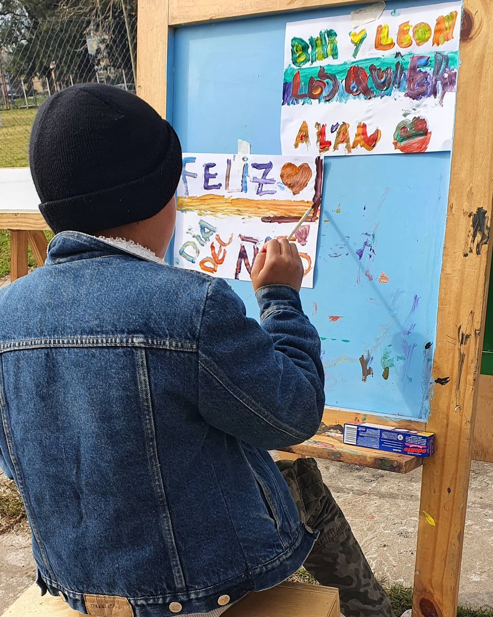 WilberSCervante's tweet photo. Junto a Ana Rocha, estuve en la Quinta Roth, donde se celebró el #MesDeLaNiñez; agradezco por la invitación a Marcelo Ballesteros, Director Provincial de Programas y Promoción Comunitaria en el Organismo de Niñez y Adolescencia. #MupLaPlata
#WilberPresente https://t.co/1R7b0Krqga