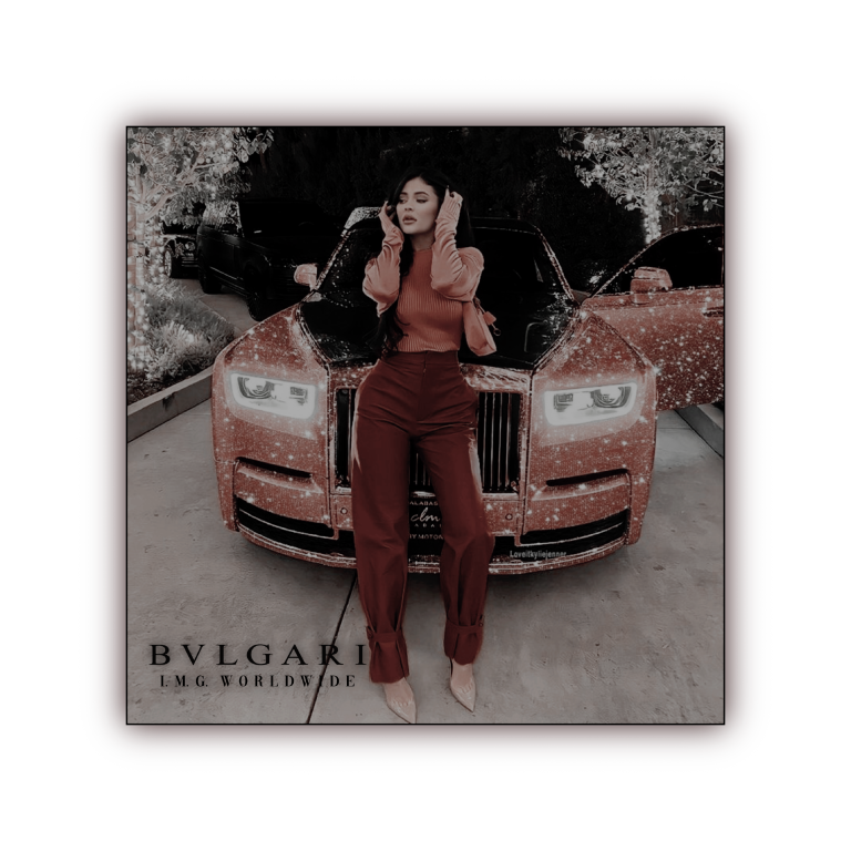 fzirysecrets's tweet photo. ⠀⠀⠀
⠀⠀⠀ ⠀⠀⠀𝓵ook hoɯ much thıs bαg
                      mαtches the outfıt 
⠀⠀                      #𝗕vlgɑɾi𝓑αg https://t.co/VqwlGXR7RM