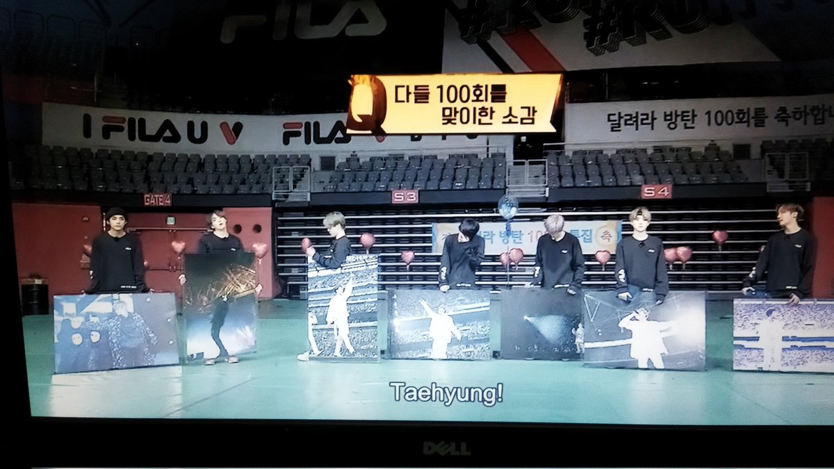 chenu_j_twin_'s tweet photo. Remember when they got concert photoes celebrating run bts 100 epi....💜️😌
#BTS #runbts #ARMY #runbts100 #RM #JIN #SUGA #jhope #JIMIN #TAEHYUNG #JUNGKOOK https://t.co/8ucE8Y0sFZ