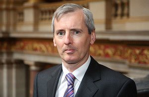 davenewworld_2's tweet photo. Shout out to Sir Laurie Bristow, the UK's ambassador to Afghanistan, who is still in Kabul processing Visa applications and doesn't intend to leave until the very end. This is a remarkable act of bravery that will save many lives. Sir Laurie is a true hero. https://t.co/DwvSvad9Ac
