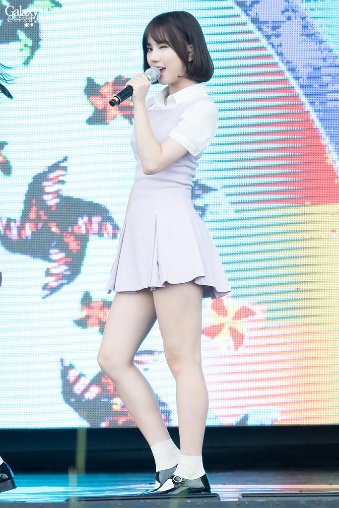 Today_eunha2's tweet photo. 160814 DMZ평화콘서트 #여자친구 #은하 https://t.co/atrDHygVd6