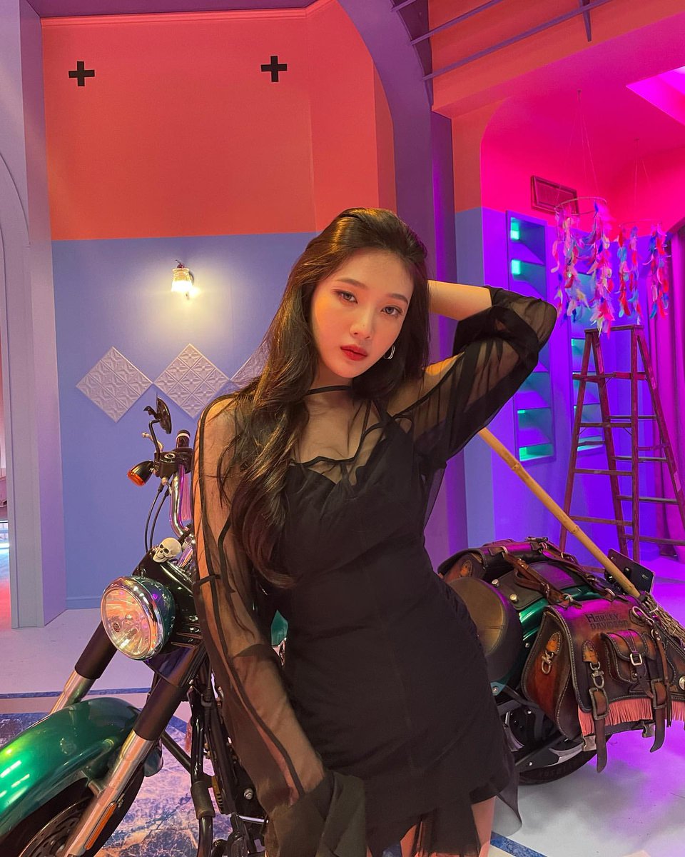 _imyour_joyi's tweet photo. Delivery Rider😈 #조이
 https://t.co/ew0LJjTJkv