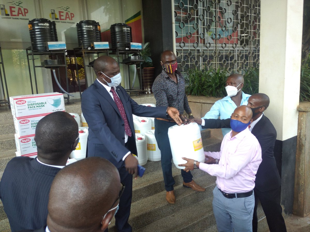 KKyofa's tweet photo. This evening we met the taxi parks leaders together with kampala city council authority @KCCAUG and donated different items including sanitizers, masks, liquid hand washing soap, water dispensers among many other things.@GovUganda #STAYSAFEUG https://t.co/qdmOFia3sv