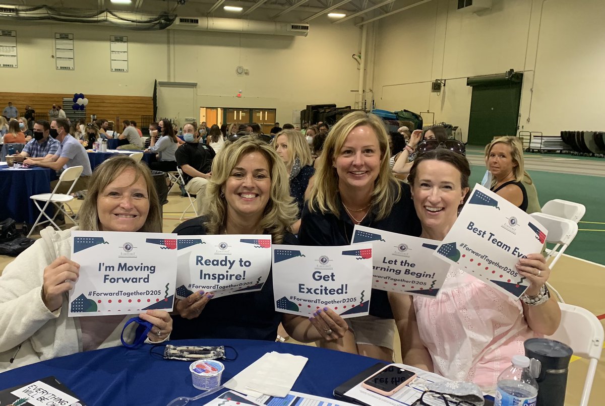 It’s great to be back!!❤️#ForwardTogetherD205 <a href="/ElmhurstD205/">Elmhurst CUSD 205</a> <a href="/JacksonD205/">Jackson Elementary</a> <a href="/Lisa86172246/">Lisa</a>