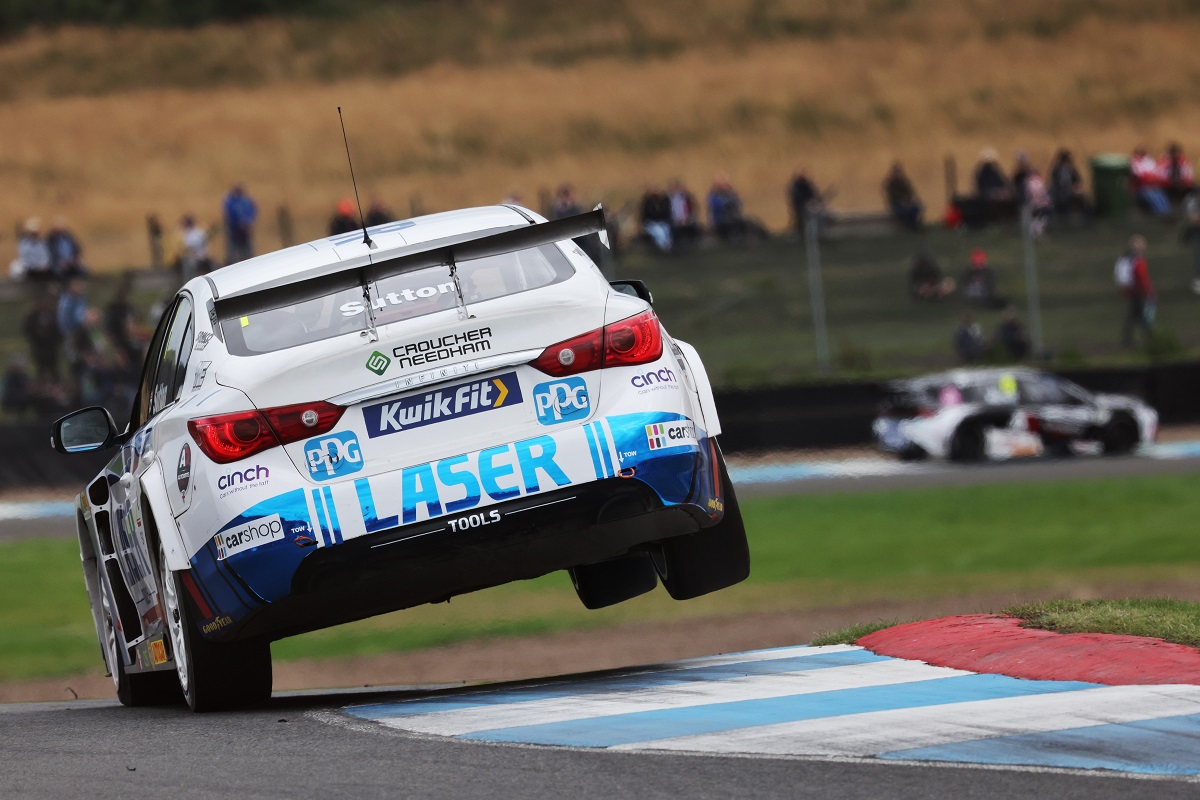 What a weekend at <a href="/krcircuit/">Knockhill Circuit</a>🔥

Fancy getting in on the <a href="/BTCC/">BTCC</a> action at <a href="/thruxtonracing/">Thruxton Circuit</a>, 28-29 August? We're giving away three pairs of tickets!

To enter, like &amp; retweet this tweet. Entries close midnight Thursday- winners will be announced Friday🤞
T&amp;Cs:fal.cn/3hus0