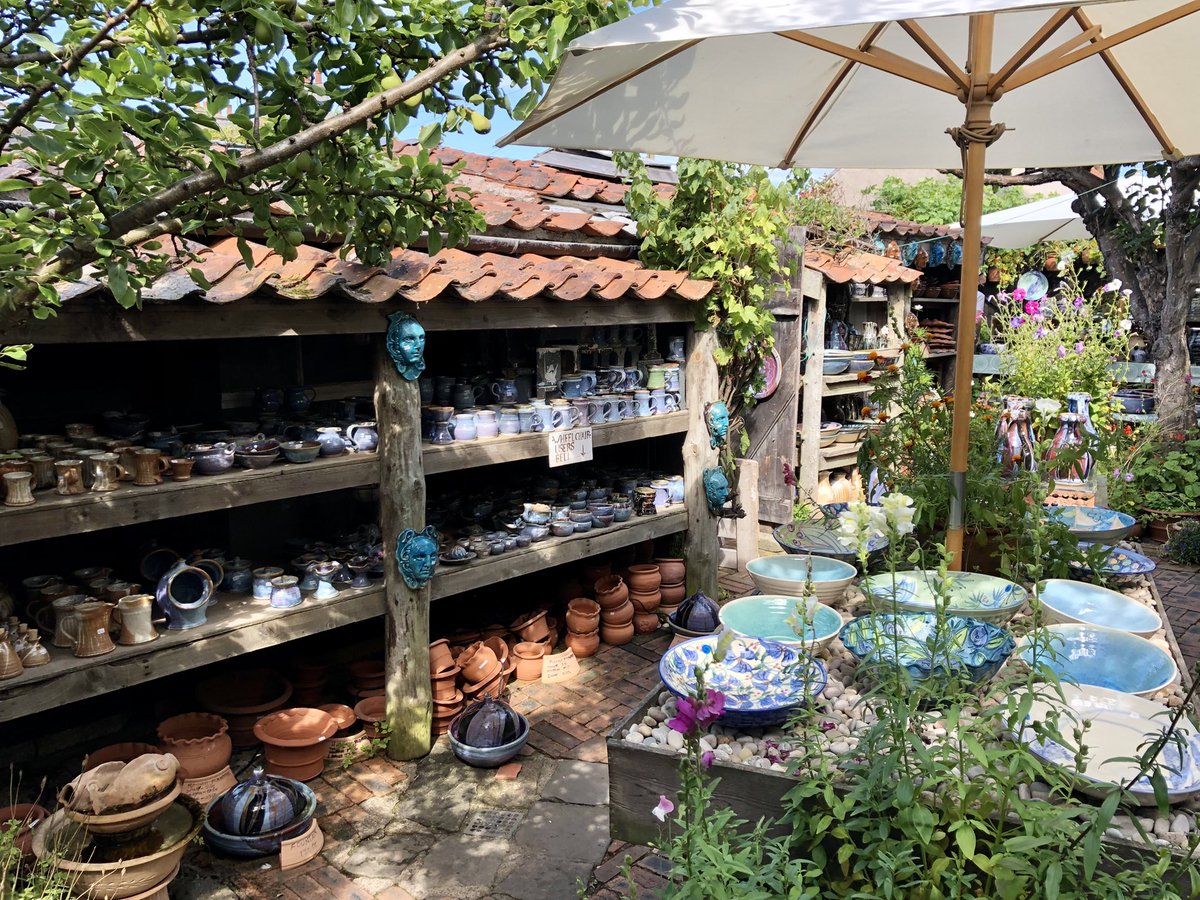 linda 👋🏼🐸 tweet media