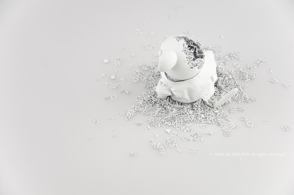 azirusi's tweet photo. ●作品紹介2●
タイトル:Forgetting._ Mouse
サイズ:60×70×65 mm
素材:水性樹脂、紙、プラスチック、水性塗料
制作年:2021
価格:¥49,500(税込)
#ArtLabTOKYO #FamiliaeSylvanian https://t.co/OdvounjOl8