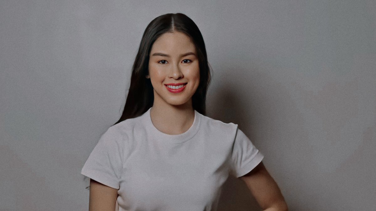 adorkableDK's tweet photo. she's more than just a pretty face.✨ https://t.co/AZ99UWHOLk