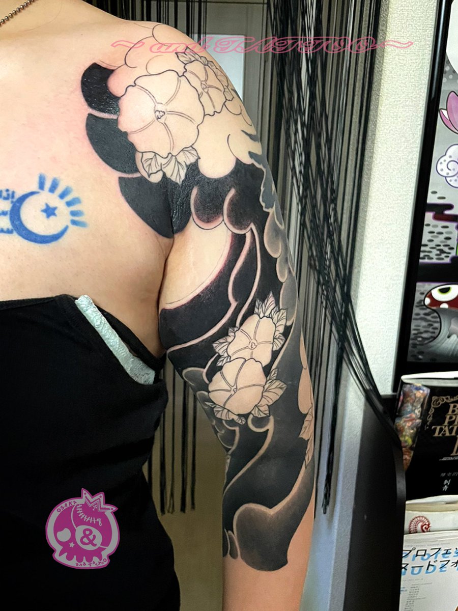 osaka_andTATTOO's tweet photo. ありがとうございました！

～and TATTOO～
〒590-0973
大阪府堺市堺区住吉橋町2-1-17
072-275-9109
070-4025-9909
LINE@ ID:@USR6411Y

#アサガオ #刺青 #タトゥー #tattoo #ジャパニーズタトゥー #ガールズタトゥー #大阪 #堺 #堺市 #堺東 #andTATTOO https://t.co/xoaue5iA44