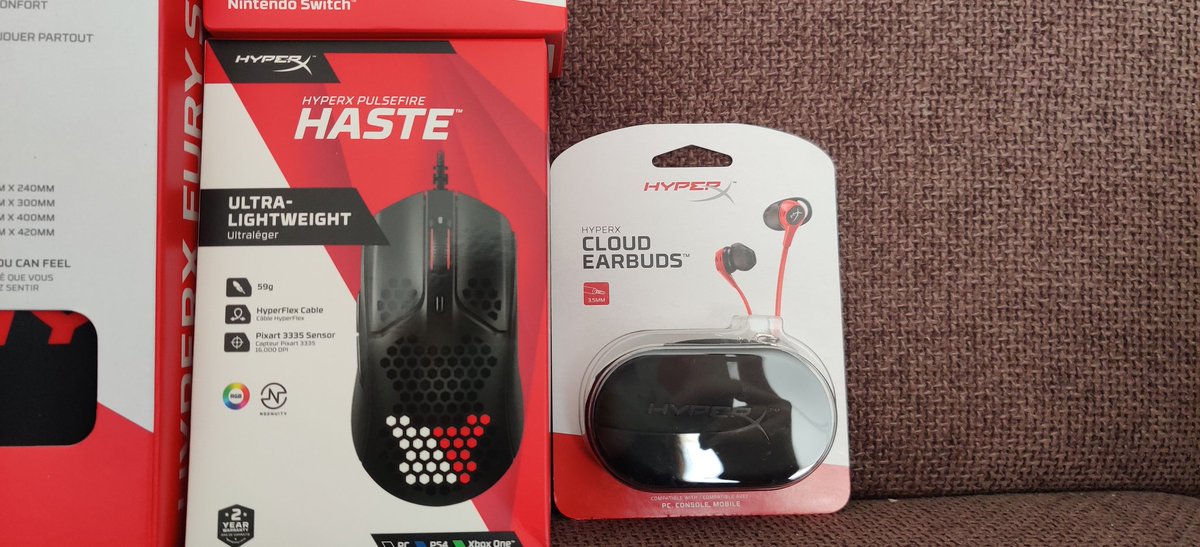 Peekogull's tweet photo. Thank you so much for this prize! I'll definitely enjoy them a LOT! ♥️🙏🏻
Big shoutouts to @HeyICG &amp; @HyperX ! https://t.co/hIm86uwZ2V