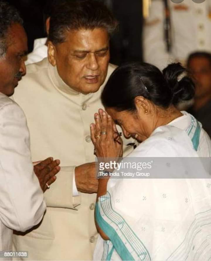 MeghaA_Das's tweet photo. ছবিতে.....
শ্রদ্ধেয় #SantoshMohanDev,
জননেত্রী #MamataBanerjee, শ্রদ্ধেয়া #Sushmita Dev , শ্রদ্ধেয় #AbhishekBanerjee
@MamataOfficial
@abhishekaitc
@sushmitadevinc https://t.co/LVhrG2IBqT