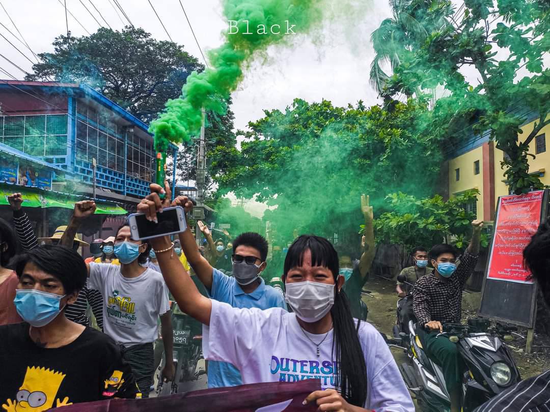 AwmyatH's tweet photo. Powerful crowd from Seinpan, Mandalay fearlessly took the streets to overthrow genocidal military despite tight security. 
Our City belongs to us.
Our roads belong to us.
We will disobey every military rules.
#RecognizeNUG
#Aug16Coup 
#WhatsHappeningInMyanmar https://t.co/RL5A5Rmvgc