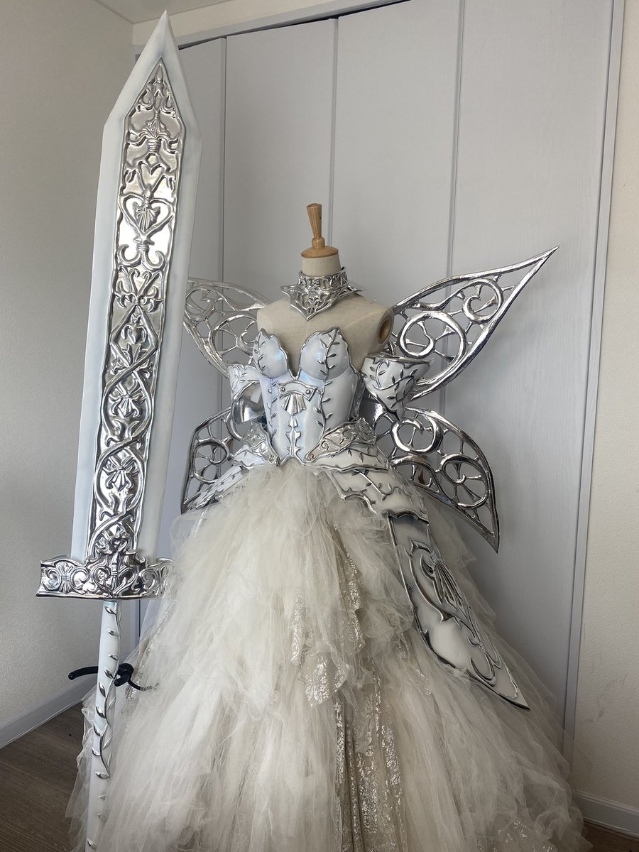 サチコ ビキニアーマーの妖精 ドレス鎧のコラボ案件下さい