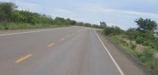 EyeRadioJuba's tweet image. UPDATE
A nun is among those reportedly killed during the attack on vehicles this morning along the Juba-Nimule highway.
Two vehicles were shot at. The passengers in Rosa bus fled to the nearby bushes, while the nun was shot in the Noah vehicle.
Details are still sketchy.......