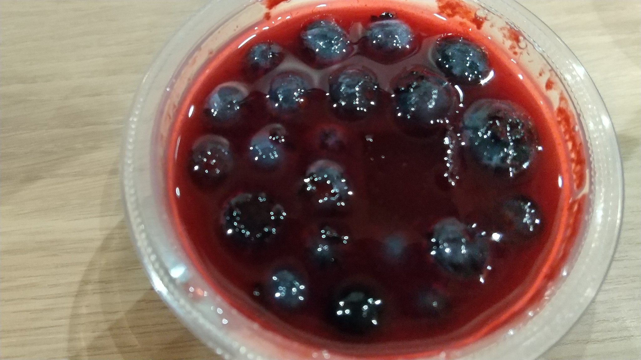 تويتر メイ على تويتر 六花亭の季節のお菓子 先日ブルーベリーみつまめ購入時に お盆辺りにブドウの出ますよ と聞いてたので今日ありそうだと思ってたら売ってたので購入 フレッシュな果実のお菓子は今だから味わえる 六花亭 葡萄 ブルーベリー