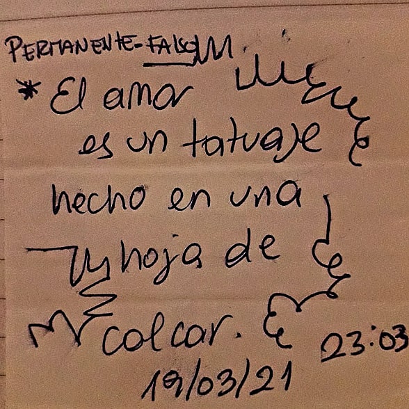 Floremziah's tweet photo. Español e inglés.

🎭The opera prima and a catastrophe, an lovesick lover.
//
🎭 La ópera prima y catástrofe, un amante enfermo de amor.

#oldwriting #newpost #miniquotes #lovesick #lover #lovequote #paper #writers #amante #amor #tattoo #tatuaje #poesia #miniescrito #poetry https://t.co/YC9uUfwIBT