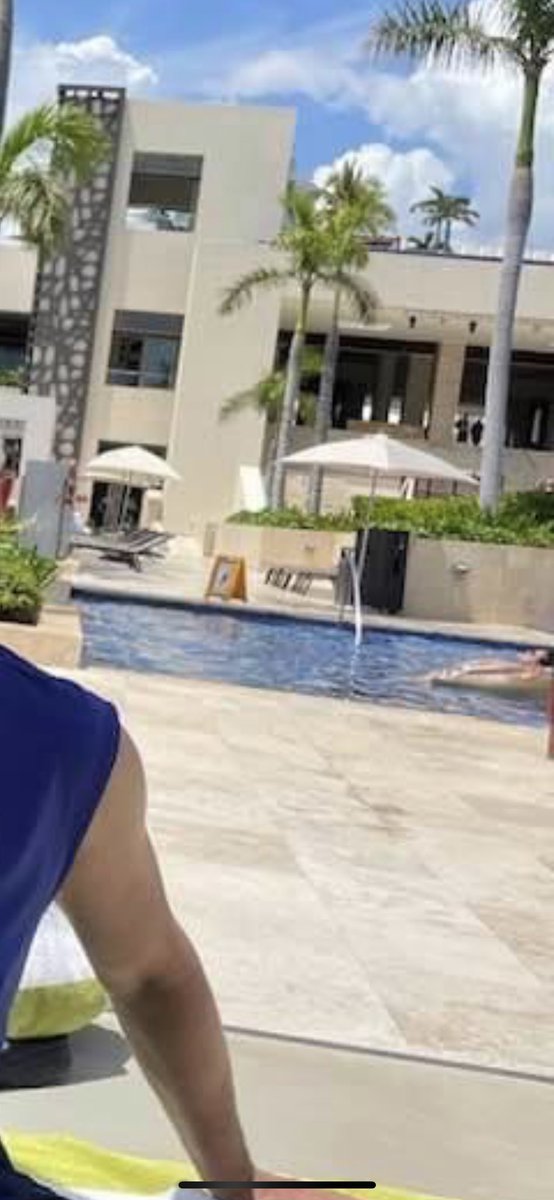 annaaiirraam's tweet photo. The pic my mom posts on Facebook, ft me in the background just vibing solo in my little floatie #onlychildprobs https://t.co/99SuhsYqx2
