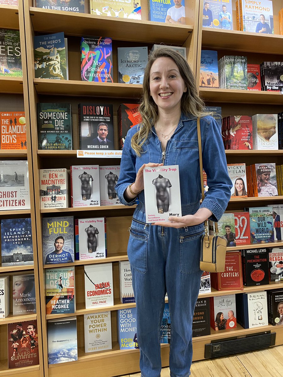 OMahonysBooks's tweet photo. Thanks to @MsMaryMcGill for calling in to us, on her holidays no less, to sign copies of her book #TheVisibilityTrap 
#AutographedCopies available in store and online from https://t.co/WXJMPrBmbx 
#IrishAuthor @NewIslandBooks #Booksellers https://t.co/HMSIUZnPQ6