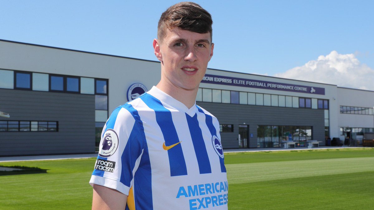 SteveWhistonV7's tweet photo. Delighted to complete the transfer of @__jackhinchy__ to @OfficialBHAFC from @StockportCounty last week. Great move for everyone involved. https://t.co/ceJHrlurMK