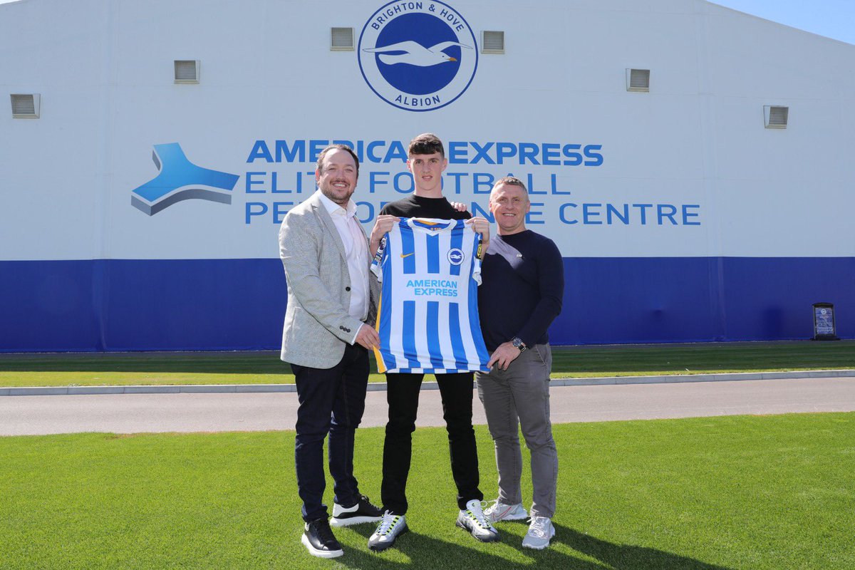 SteveWhistonV7's tweet photo. Delighted to complete the transfer of @__jackhinchy__ to @OfficialBHAFC from @StockportCounty last week. Great move for everyone involved. https://t.co/ceJHrlurMK