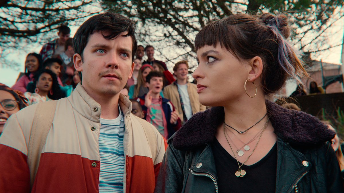 NetflixBrasil's tweet photo. Vocês: bom dia!
Eu: fotos inéditas da terceira temporada de Sex Education. 
Chega dia 17 de setembro. ❤️ https://t.co/uw2sFJBEFx