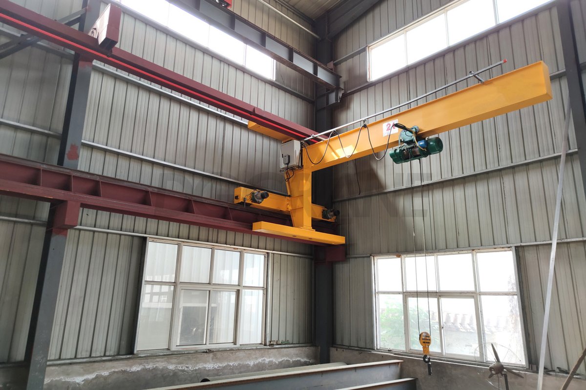DGCRANES's tweet image. Wall travelling #JibCrane provides long lateral movement of materials without taking up floor space or interfering with large overhead cranes.

#DGCRANE #JibHoist  #CantileverCrane  #WallCrane #productivity #manufacturing #industrial  #crane