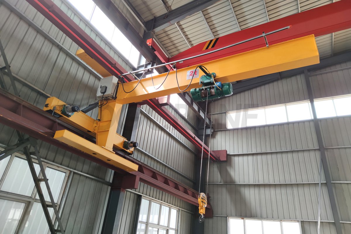 DGCRANES's tweet image. Wall travelling #JibCrane provides long lateral movement of materials without taking up floor space or interfering with large overhead cranes.

#DGCRANE #JibHoist  #CantileverCrane  #WallCrane #productivity #manufacturing #industrial  #crane