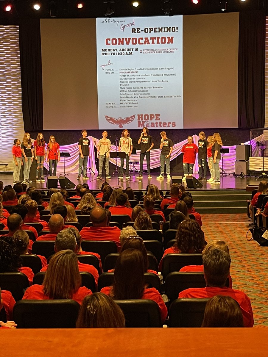 What a great performance by the @MilfordHsEagles acapella group. They brought the fire to kick off convocation. #milfordmeansall