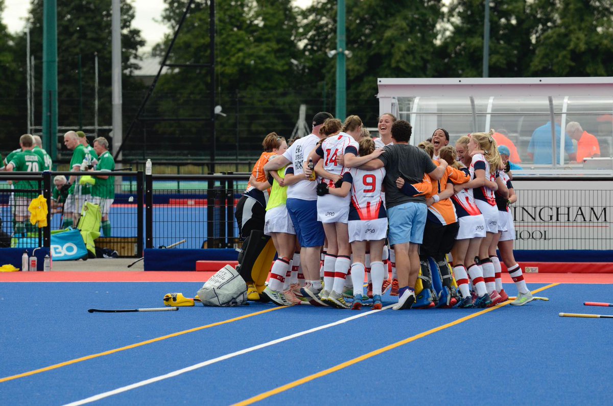 Ruthomas95's tweet photo. It was a privilege to lead the @EngUniSport girls at the International Masters Invitational this weekend.
After losing 1-2 to Wales O35's we came back to beat Scotland O35's 3-2! 💪🎉

Thanks for the support @GraysHockey
#proudcaptain #luckynumber13 https://t.co/AyD5hR9xwp