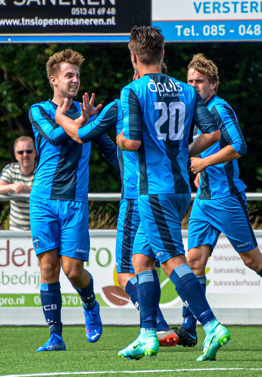 Thomas maakte afgelopen zaterdag zijn eerste doelpunt voor FC Burgum 1!⚽️💙 En wat voor één!😍🔥

#doelpunt #fcbdra