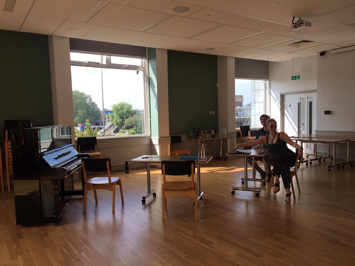 I’m spending this week combining two of my favourite things - drag and opera. Super excited to be in residence <a href="/LighthousePoole/">Lighthouse Poole</a> with <a href="/DEBUTclassical/">DEBUT</a> <a href="/LizzieJHolmes/">Lizzie Holmes</a> <a href="/B_F_Hamilton/">Benjamin Hamilton</a> @DavidSean_F