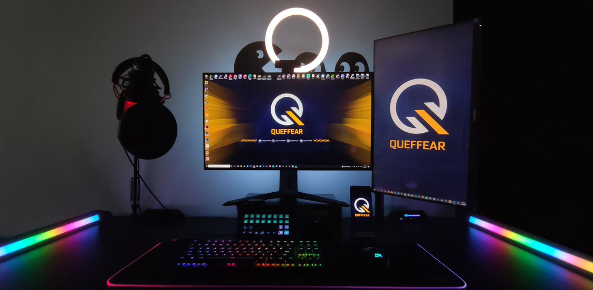 Maybe it is too much of colors...my mom called it "disneyland" :D but I quite like it :D

#GamingSetup #gaming #gamer #pcgaming #pcsetup #twitchstreaming