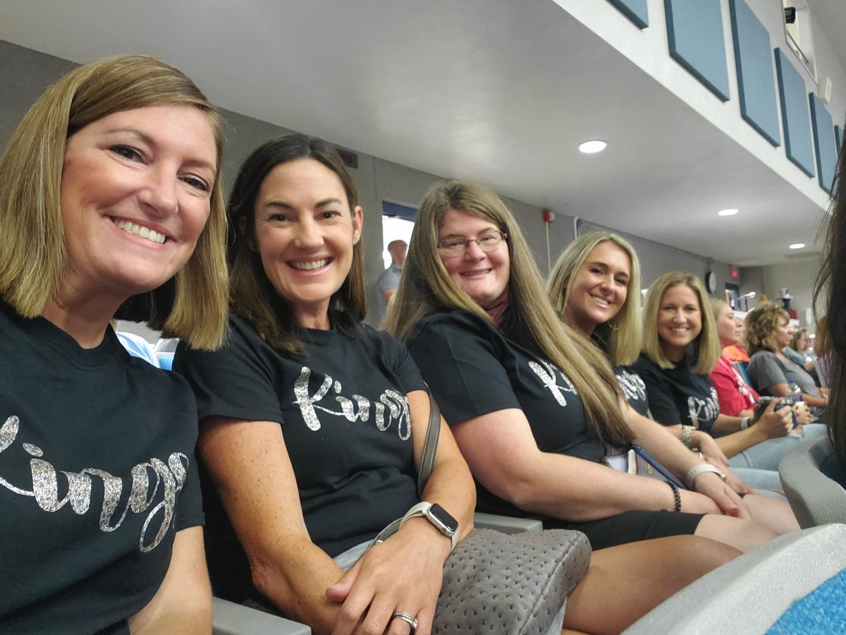 Mrs. Zeek tweet media