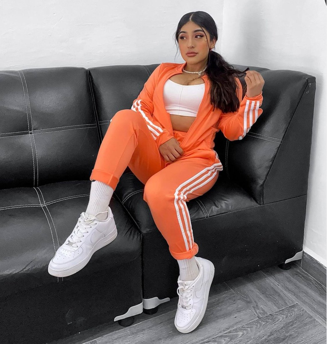 hustlesole's tweet photo. “A pretty girl is like a melody that haunts you night and day.” - Irving Berlin

 IG Model: @raadiooactive.x

Support Pretty.Kicks - Buy a shirt 👕 - Link in Bio 

#PrettyKicks #hustlesole #fashion #womensneakers #sneakerheadqueens #wcw #girlpower #snrkgirl https://t.co/pfyRaX2LcM