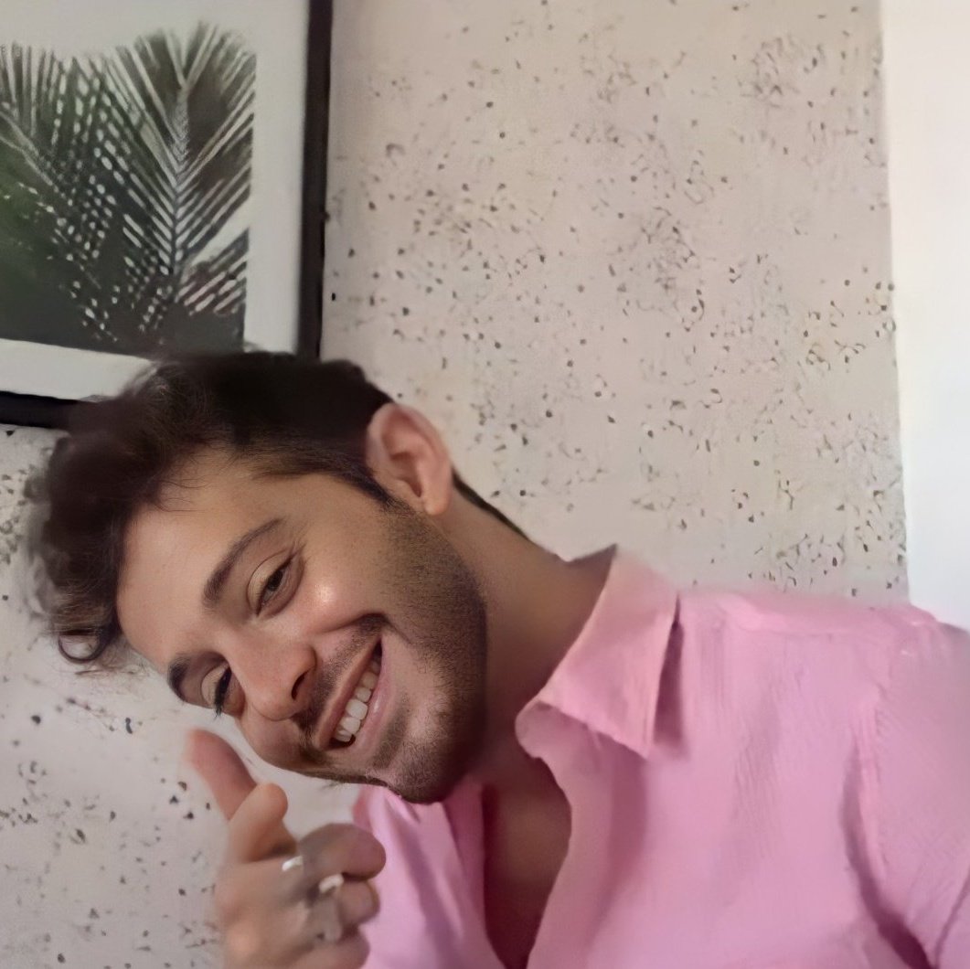 ruggelvsyou's tweet photo. Ruggero loves you and is proud of who you are https://t.co/7OiK30aVk9